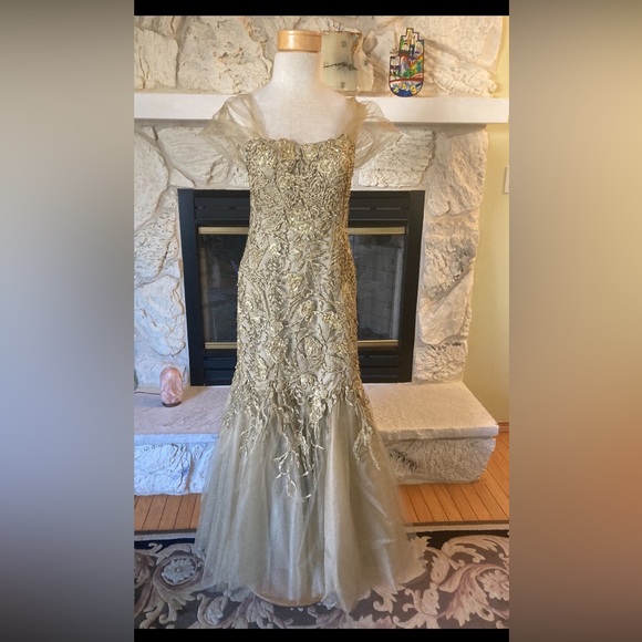 Beautiful Jovani dress. Worn once for mother of the bride, size 8. - Picture 3 of 3